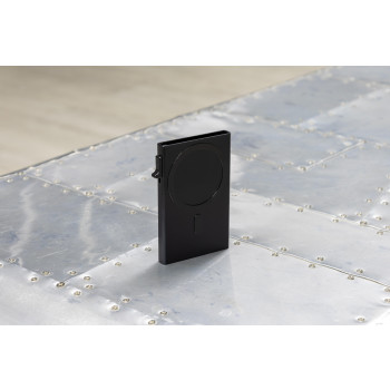 BrandCharger, porta carte di credito Wally Mag
