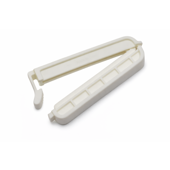 Gadget personalizzati in offerta - Clip-it piccola personalizzabile resistente con design ergonomico e dimensioni compatte