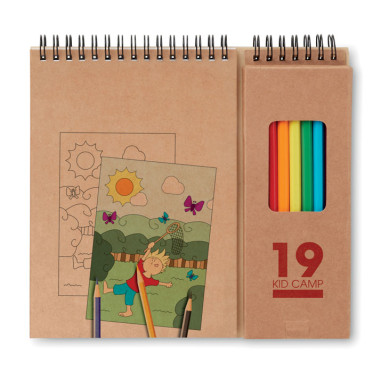 Notebook creativo personalizzabile con 24 pagine e 8 matite colorate