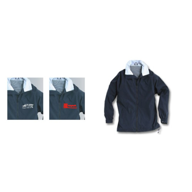 Jacket  Giubbino Actiwear, 100% poliestere idrorepellente, blu navy, colletto color ghiaccio, fodera interna in retina, chiusura con zip centrale, polsini regolabili.