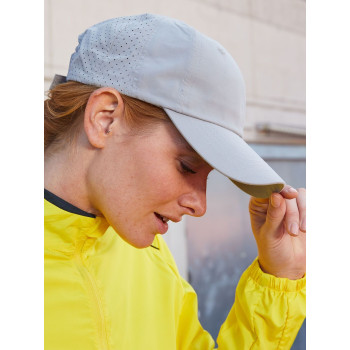 Cappellino baseball personalizzato con logo - Laser Cut Cap