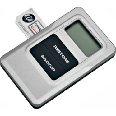 Gadget scontato personalizzato con logo - Lettore sim card "Ypsilon". Memorizza max 250 numeri di telefono. Astuccio di confezione in cartoncino.