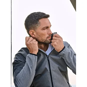 Lightweight Performance Softshell