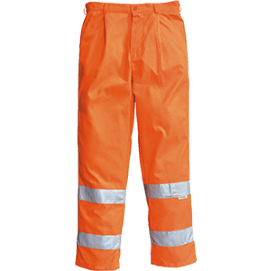 Pantalone  alta visibilitÃ¢âÅÃÂ¡ in 60% cotone e 40% poliestere, apertura frontale con chiusura a zip ricoperta con patta, 2 tasche interne con apertura laterale sui fianchi, 2 tasche posteriori applicate con patta e velcro, 1 tasca laterale applicata