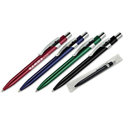 Penna  sfera a scatto, fusto in plastica colorata metallizzata, particolari in metallo. Refil nero. Confezione in polybag.