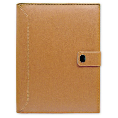 Portablocco  portafoglio in iguana nero, finiture in tinta, con passante a scomparsa e bottone, con blocco carta da 20 fogli e penna a sfera. Astuccio in cartoncino.