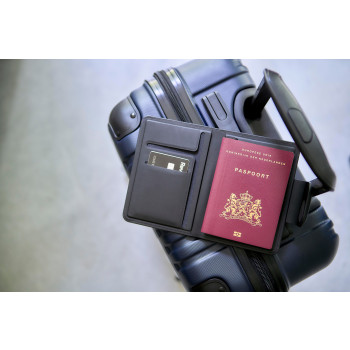 Accessorio da viaggio personalizzato - Portapassaporto in PU riciclato Mavi