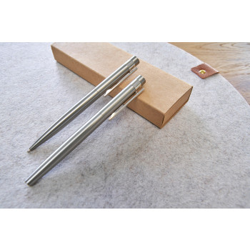 gadget ecologici con logo - Set scrittura in acciaio inox riciclato composto da penna a sfera e rollerball Fritz