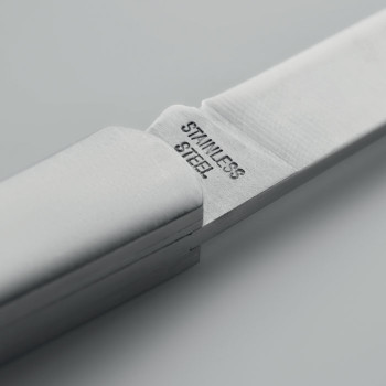 SKARP - Coltello pieghevole in acacia