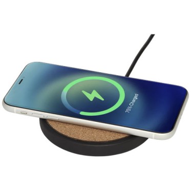 Gadget per smartphone personalizzato con logo - Stazione di ricarica Kivi da 10 W in roccia calcarea e sughero