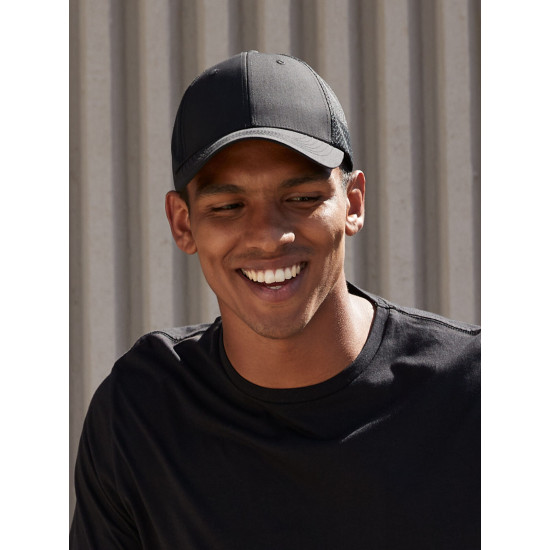 Technical Mesh Trucker
