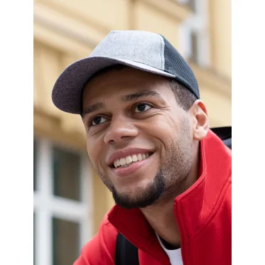 Caps Trucker personalizzabile Karlowsky in poliestere riciclato traspirante