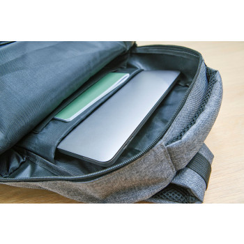 gadget ecologici con logo - Zaino portacomputer da 15 pollici in rPET 600 D Henrik