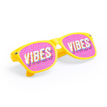 Occhiali personalizzabili con montature colorate e lenti perforate